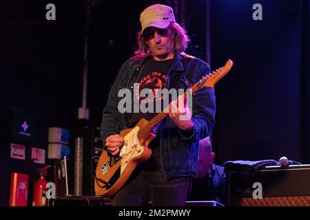 Oxford, United Kingdom. 12th, December 2022. The English rock band The Chameleons performs a live concert at the O2 Academy Oxford in Oxford. Here guitarist Neil Dwerryhouse is seen live on stage. (Photo credit: Gonzales Photo – Per-Otto Oppi). Stock Photo