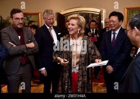 Brussels, Belgium, Jan 18, 2019: metallic silver Renault Talisman Grandtour  at Brussels Motor Show, combi station wagon produced by Renault Stock Photo  - Alamy