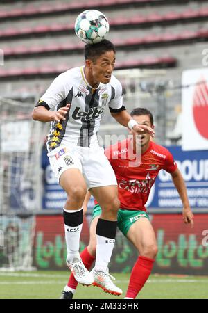 Charleroi's Ryota Morioka fights for the ball during a soccer match between Sporting Charleroi and KV Oostende, Saturday 15 August 2020 in Charleroi, on day 2 of the 'Jupiler Pro League' first division of the Belgian soccer championship. BELGA PHOTO VIRGINIE LEFOUR Stock Photo