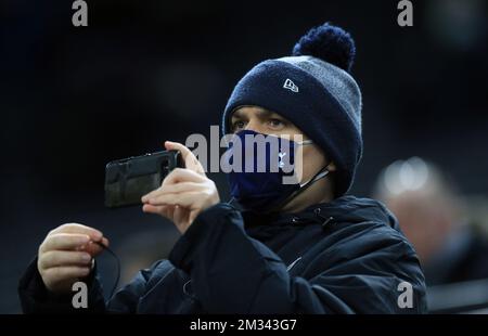 A Tottenham Hotspur fan in the stands during the UEFA Europa League Group J match at The Tottenham Hotspur Stadium, London. RESTRICTIONS: Editorial use only, no commercial use without prior consent from rights holder. BELGIUM ONLY  Stock Photo