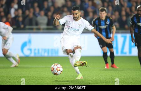 Manchester City's Riyad Mahrez scores from penalty during a game between Belgian soccer team Club Brugge and English club Manchester City, Tuesday 19 October 2021, in Brugge, Belgium, the third (out of six) in the Group A of the UEFA Champions League group stage. BELGA PHOTO VIRGINIE LEFOUR Stock Photo