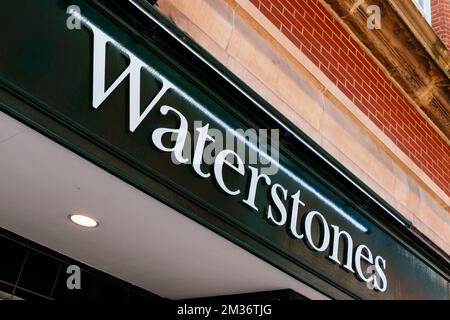 Waterstones, formerly Waterstone's, is a British book retailer. Waterstones book store frontage and signage. Leeds, West Yorkshire, Yorkshire and the Stock Photo