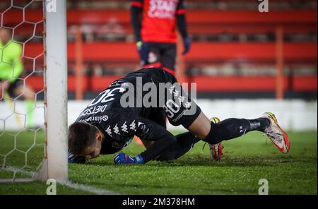 Seraing's goalkeeper Guillaume Dietsch looks dejected during a soccer match between RFC Seraing and RSCA Anderlecht, Saturday 11 December 2021 in Seraing, on day 18 of the 2021-2022 'Jupiler Pro League' first division of the Belgian championship. BELGA PHOTO VIRGINIE LEFOUR Stock Photo