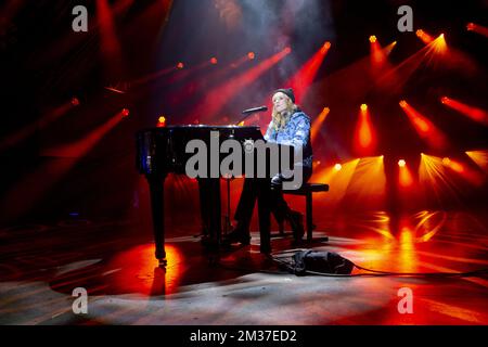 Belgian singer songwriter Angèle (Van Laeken) performs during the closing event of the ninth edition of charity action 'Viva For Life', Thursday 23 December 2021 in Tournai. The yearly action is organized by radio station VivaCite, part of Belgian French-speaking public television and radio broadcaster RTBF. BELGA PHOTO HATIM KAGHAT Stock Photo