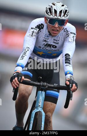 Belgian Aaron Dockx crosses the finish line to win the men U23 race of ...