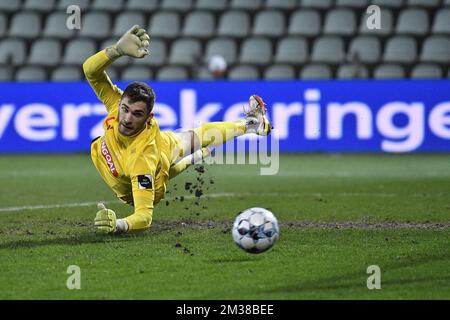 Lommel's goalkeeper Jari De Busser pictured in action during a soccer match between Lommel SK and Royal Excelsior Virton, Sunday 13 February 2022 in Lommel, on day 20 of the '1B Pro League' second division of the Belgian soccer championship. BELGA PHOTO JOHAN EYCKENS Stock Photo