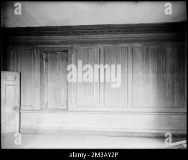 Horsham, Pennsylvania, 859 County Line Road, interior detail, panelling, first floor, Keith House , Houses, Interiors, Paneling. Frank Cousins Glass Plate Negatives Collection Stock Photo