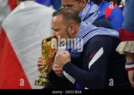 Al Khor, Doha, Qatar, Qatar. 14th Dec, 2022. DOHA, QATAR - DECEMBER 14: Supporter of France pose for a photo before the FIFA World Cup Qatar 2022 Semi-finals match between France and Morocco at Al Bayt Stadium on December 14, 2022 in Al Khor, Qatar. (Credit Image: © Florencia Tan Jun/PX Imagens via ZUMA Press Wire) Credit: ZUMA Press, Inc./Alamy Live News Stock Photo