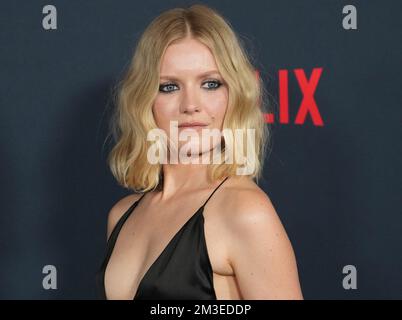 Los Angeles, USA. 14th Dec, 2022. Hadley Robinson arrives at THE PALE BLUE EYE Los Angeles Premiere held at the DGA Theater in Los Angeles, CA on Wednesday, ?December 14, 2022. (Photo By Sthanlee B. Mirador/Sipa USA) Credit: Sipa USA/Alamy Live News Stock Photo