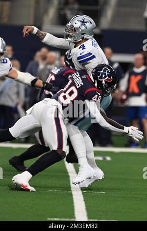 Houston Texans linebacker Christian Harris (48) and linebacker Henry To ...