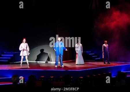 Bangkok, Thailand. 14th Dec, 2022. Thai artists perform on stage. The Standard, Bangkok Mahanakhon, celebrates its grand opening with a Festival of Music on 14 December 2022, officially marking the celebrated arrival of The Standard's Asia flagship in the Thai capital. Credit: Matt Hunt/Neato/Alamy Live News Stock Photo