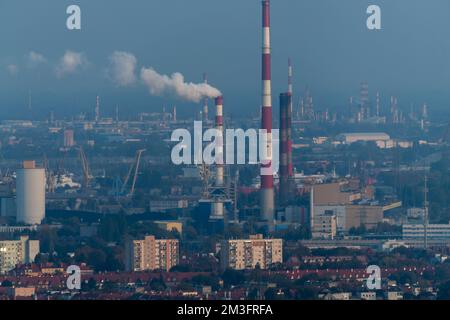 Communist era apartment buildings and Gdansk Power Station (Elektrocieplownia Wybrzeze) in Gdansk, Poland © Wojciech Strozyk / Alamy Stock Photo Stock Photo