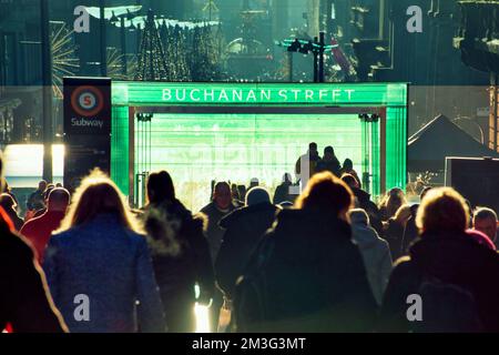 Glasgow, Scotland, UK 15th December, 2022. Christmas Shopping on the style mile of Scotland, Buchanan street. Saw shoppers enter into the festive spirit of buying stuff as the streets and shops were packed in the sunshine. Credit Gerard Ferry/Alamy Live News Stock Photo