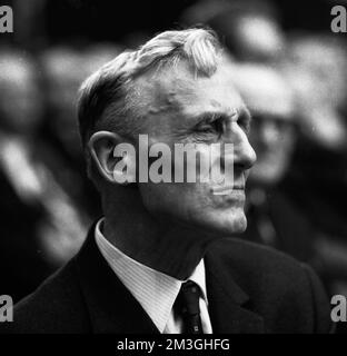 More than 2, 500 large-scale and small-scale workers met at the VEBA general assembly on 5 April 1966 in the Westfalenhalle in Dortmund, Germany Stock Photo