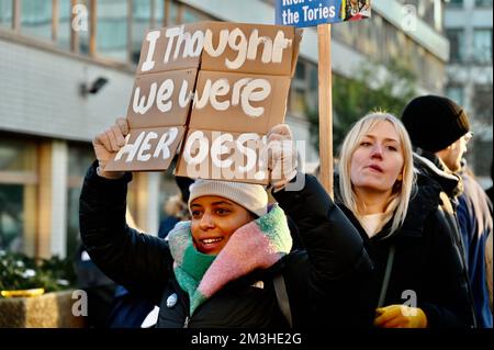 London, UK. Nurses staged the largest nurses' strike in NHS history in England, Wales and Northern Ireland, despite warnings of disruption and appointment delays for patients. Credit: michael melia/Alamy Live News Stock Photo