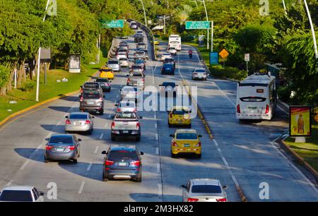 avenue with many cars of various types and brands Stock Photo - Alamy