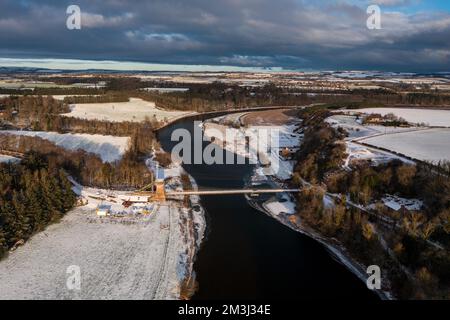 The Union Chain Bridge is a suspended-deck suspension bridge that spans the River Tweed between Horncliffe on English side and Fishwick on the Scottis Stock Photo