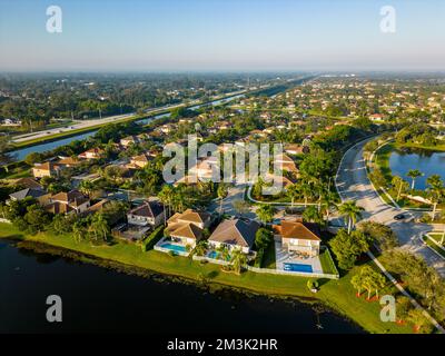 Aerial photo luxury homes in Weston Florida Stock Photo