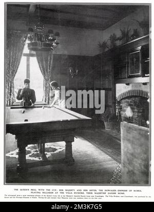 Queen Alexandra and her sister the Dowager Empress Marie of Russia playing billiards in 1907 at their home, the Villa Hvidore near Copenhagen. Stock Photo