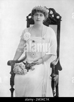 Marie Alexandra Victoria, a member of the British royal family, married King Ferdinand I of Romania, becoming the queen consort of Romania.      Date: 1875-1938 Stock Photo