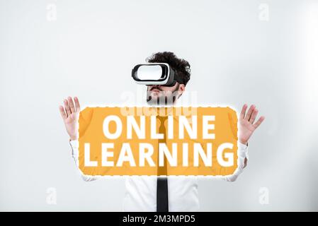 Conceptual display Online Learning. Word for Larning with the assistance of the Internet and a computer Stock Photo