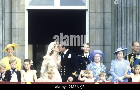 Royal Wedding 1986 - Kiss on the balcony Stock Photo