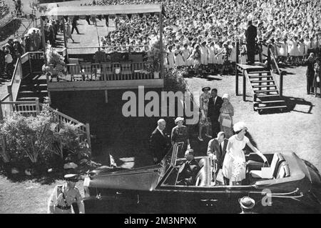 Queen Elizabeth II - Royal Tour of Australia - Adelaide Stock Photo