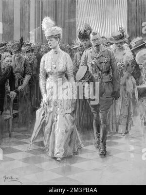 King George V and Queen Mary walking down aisle Stock Photo