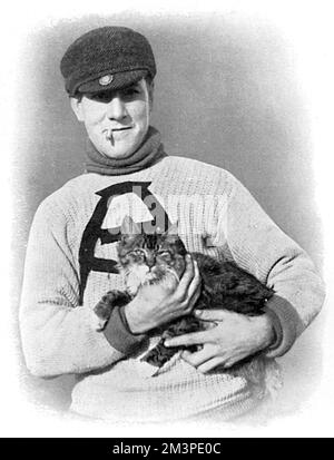 Canadian soldier with Tabby the cat, WW1 Stock Photo