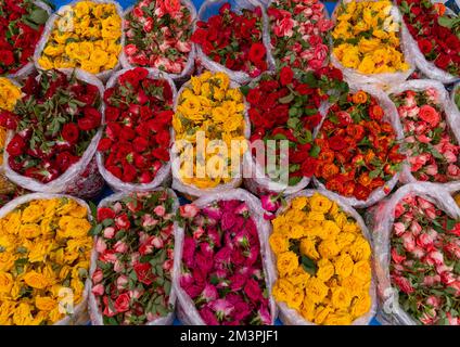 Flowers for sale in the market, Tamil Nadu, Madurai, India Stock Photo