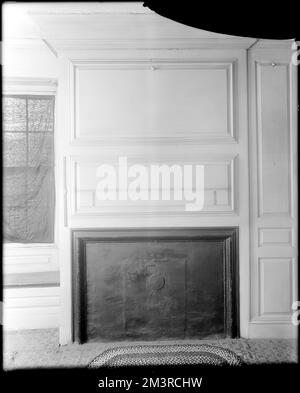 Salem, 168 Derby Street, interior detail, mantel and paneling, Richard Derby house , Houses, Interiors, Mantels, Paneling, Derby, Richard, 1712-1783. Frank Cousins Glass Plate Negatives Collection Stock Photo