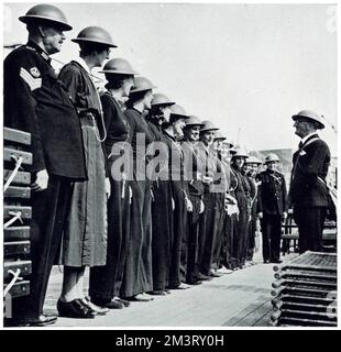 Women of the River Emergency Service, September 1939 Stock Photo