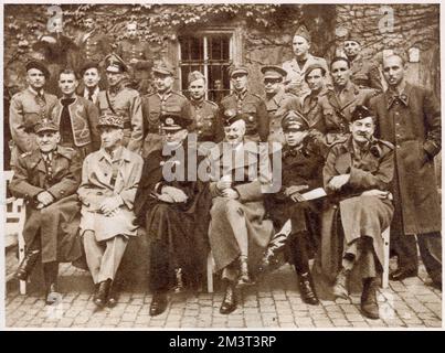 Allied officers at Oflag IV POW camp (Colditz). Front row shows from left a Polish General, a French General, a Polish Admiral, a Dutch Major and, extreme right, the British Colonel Guy German of the Leicestershire Regiment.     Date: 1942 Stock Photo