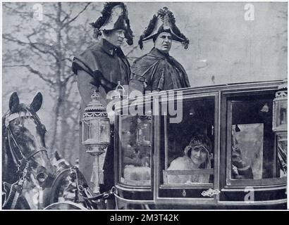 After the wedding of George, Duke of York (later King George VI): London's first view of the bride as Duchess of York: a happy face at the carriage window as Elizabeth Bowes-Lyon, as she was, drove with her husband to Buckingham Palace. Stock Photo