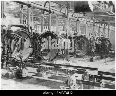 Dunlop Tyres - Behind the Scenes 1926 Stock Photo - Alamy