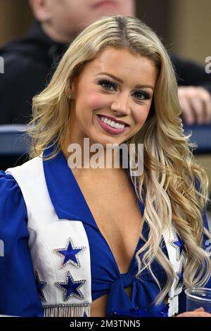 Arlington, Texas, USA. 11th Dec, 2022. Dallas Cowboys Cheerleader during the NFL football game between the Houston Texans and the Dallas Cowboys on December 11, 2022 at AT&T Stadium in Arlington, Texas. The Cowboys defeated the Texans 27-23. (Credit Image: © Tom Walko/ZUMA Press Wire) Stock Photo