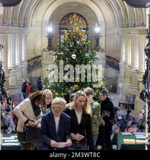 Hamburg, Germany. 16th Dec, 2022. During Advent, there is a Christmas tree in the foyer of Hamburg City Hall. Credit: Markus Scholz/dpa/Alamy Live News Stock Photo