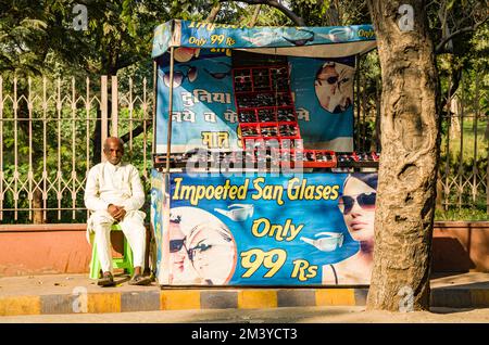 Best Sunglasses For Men ''तेनु काला चश्मा जंचदा वे'' आपके गोरे मुखड़े के  लिए कौन से सनग्लासेस रहेंगे बेस्ट - Best Sunglasses For Men: ''तेनु काला  चश्मा जंचदा वे ...