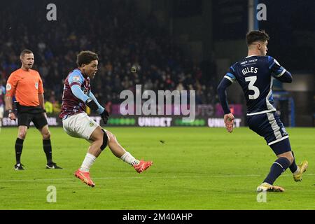 Manuel Benson of Burnley in action during the game during the Premier  League match Burnley vs Manchester City at Turf Moor, Burnley, United  Kingdom, 11th August 2023 (Photo by Mark Cosgrove/News Images)