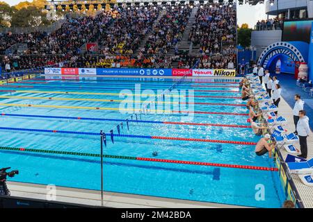 December 18, 2022: MELBOURNE, AUSTRALIA - DECEMBER 18: Athletes competing on day six of the 2022 FINA World Short Course Swimming Championships at Melbourne Sports and Aquatic Centre on December 18, 2022 in Melbourne, Australia (Credit Image: © Chris Putnam/ZUMA Press Wire) Stock Photo
