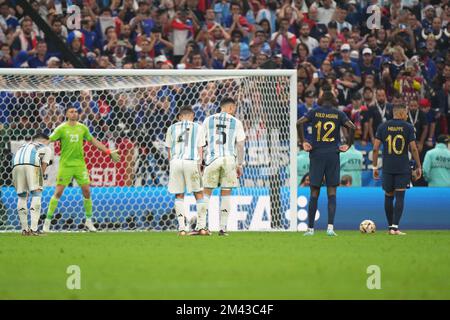 Lusail, Qatar. 18/12/2022, Kylian Mbappe of France during the FIFA World Cup Qatar 2022 match, Final, between Argentina and France played at Lusail Stadium on Dec 18, 2022 in Lusail, Qatar. (Photo by Bagu Blanco / PRESSIN) Credit: PRESSINPHOTO SPORTS AGENCY/Alamy Live News Stock Photo