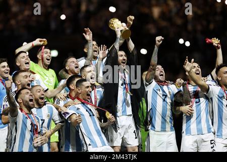 AL DAAYEN - Argentina goalkeeper Franco Armani, Juan Foyth of Argentina, Nicolas Tagliafico of Argentina, Gonzalo Montiel of Argentina, Leandro Daniel Paredes of Argentina, German Pezzella of Argentina, Rodrigo De Paul of Argentina, Marcos Acuna of Argentina, Julian Alvarez of Argentina, Lionel Messi of Argentina, Angel Di Maria of Argentina, Argentina goalkeeper Geronimo Rulli, Cristian Romero of Argentina, Exequiel Palacios of Argentina, Angel Correa of Argentina, Thiago Almada of Argentina, Alejandro Gomez of Argentina, Guido Rodriguez of Argentina, Nicolas Otamendi of Argentina , Alexis Ma Stock Photo