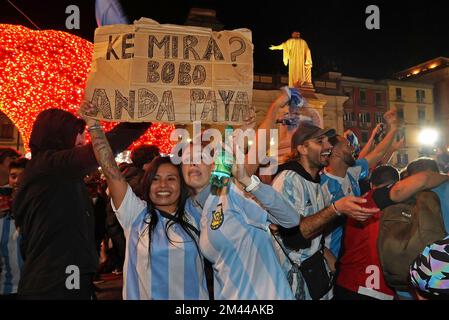 Naples, Italy. 18th Dec, 2022. Naples Argentina world champion celebrations of Argentine and Neapolitan fans Piazza Dante Editorial Usage Only Credit: Independent Photo Agency/Alamy Live News Stock Photo