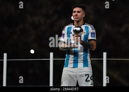 LUSAIL CITY, QATAR - DECEMBER 18: Enzo Fernandez of Argentina poses with his FIFA Young Player Award during the Final - FIFA World Cup Qatar 2022 match between Argentina and France at the Lusail Stadium on December 18, 2022 in Lusail City, Qatar (Photo by Pablo Morano/BSR Agency) Stock Photo
