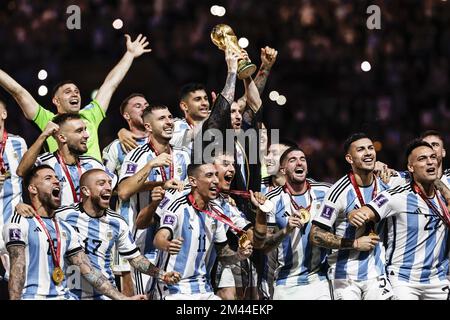 AL DAAYEN - Argentina goalkeeper Franco Armani, Juan Foyth of Argentina, Nicolas Tagliafico of Argentina, Gonzalo Montiel of Argentina, Leandro Daniel Paredes of Argentina, German Pezzella of Argentina, Rodrigo De Paul of Argentina, Marcos Acuna of Argentina, Julian Alvarez of Argentina, Lionel Messi of Argentina, Angel Di Maria of Argentina, Argentina goalkeeper Geronimo Rulli, Cristian Romero of Argentina, Exequiel Palacios of Argentina, Angel Correa of Argentina, Thiago Almada of Argentina, Alejandro Gomez of Argentina, Guido Rodriguez of Argentina, Nicolas Otamendi of Argentina , Alexis Ma Stock Photo