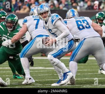 EAST RUTHERFORD, NJ - DECEMBER 18: Detroit Lions quarterback Jared Goff  (16) during the National Football League game between the New York Jets and  the Detroit Lions on December 18, 2022 at