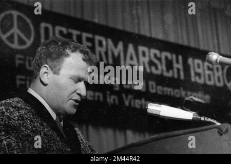 Photos and events from the Ruhr area in the years 1965 to 1971. OM Ruhr 68. Max von der Gruen, Germany Stock Photo