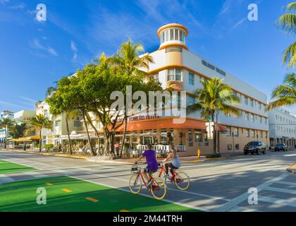 Waldorf Towers Hotel,Art Deco District  Ocean Drive,South Beach Miami Beach   Miami  Florida,USA Stock Photo