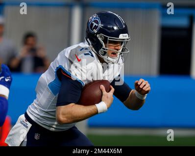 Inglewood, California, USA. 18th Dec, 2022. Tennessee Titans quarterback Ryan Tannehill (17) carries the ball during the NFL football game against the Los Angeles Chargers in Inglewood, California. Mandatory Photo Credit : Charles Baus/CSM/Alamy Live News Stock Photo