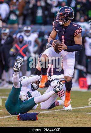 December 18, 2022: Chicago Bears quarterback #1 Justin Fields in action  during a game against the Philadelphia Eagles in Chicago, IL. Mike  Wulf/CSM/Sipa USA(Credit Image: © Mike Wulf/Cal Sport Media/Sipa USA Stock